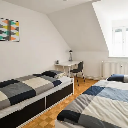 Διαμέρισμα Strict