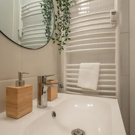 Strict Apartment