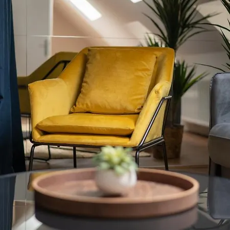 Strict Apartment *