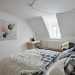Apartment Strict