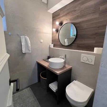 Strict Apartment